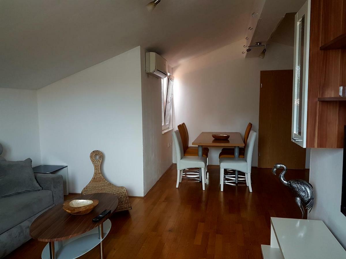 Ferienwohnung The Orange House Izola Exterior foto